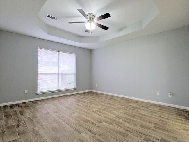 Building Photo - 4805 E Columbary Dr