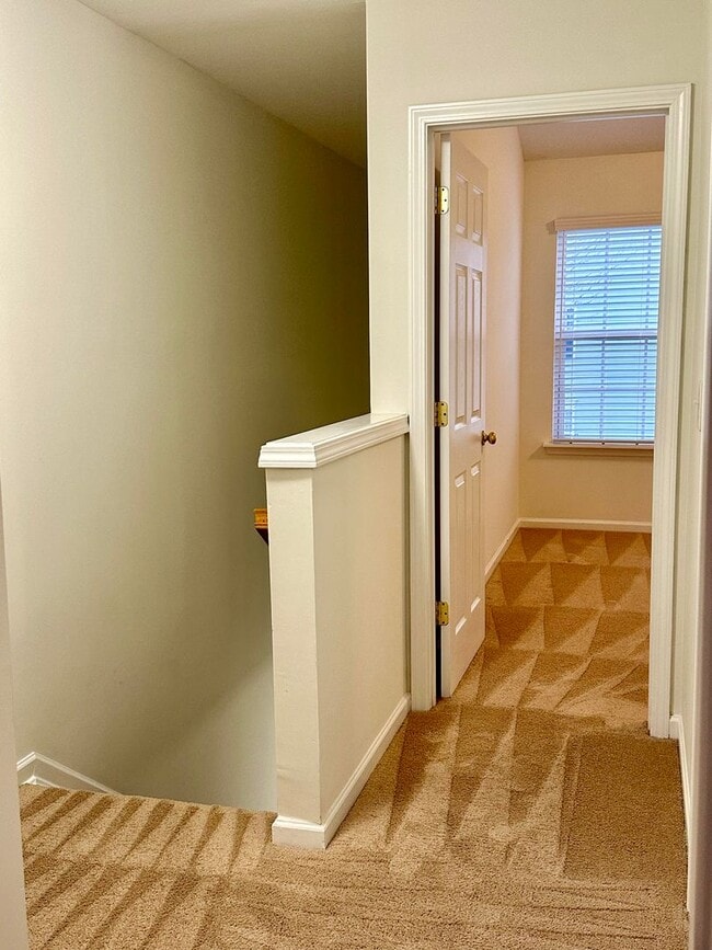 Building Photo - Ballantyne 2-bedroom Townhome ready now!