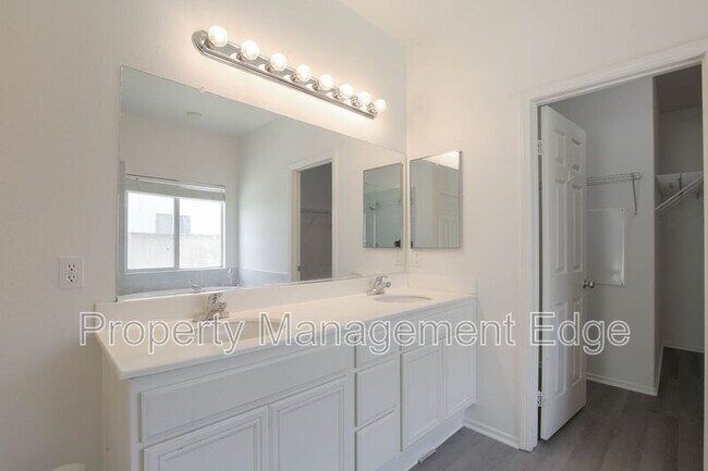 Building Photo - 29419 Obsidian Ct