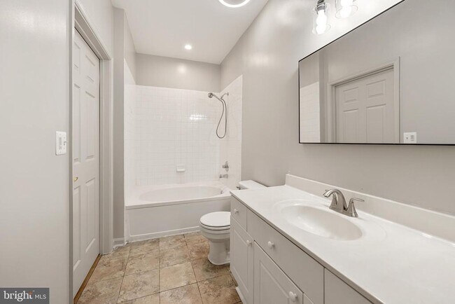 Building Photo - 4560 Strutfield Ln