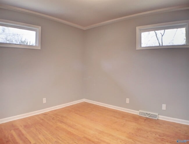 Building Photo - 4213 Eastland Dr NW