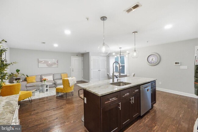 Building Photo - 1258 Holbrook Terrace NE