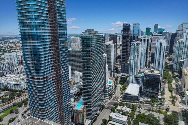 Building Photo - 1300 S Miami Ave