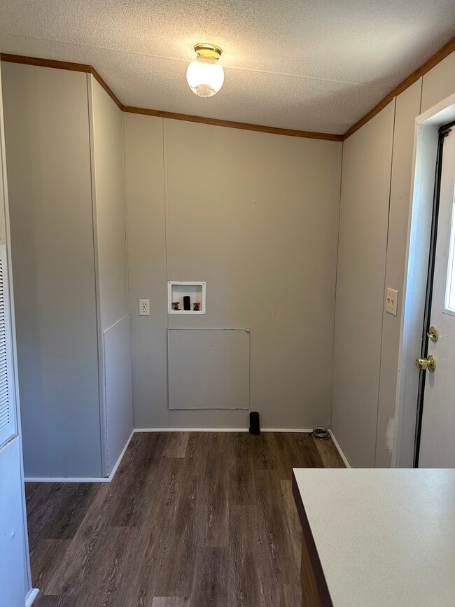 Building Photo - 106 Crappie Dr