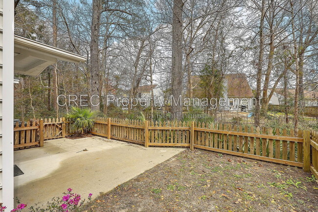 Building Photo - 2882 Mackenzie Ct