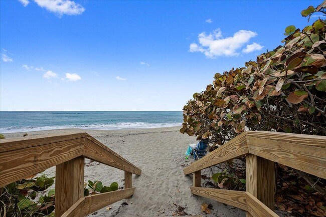 Building Photo - 200 Ocean Trail Way