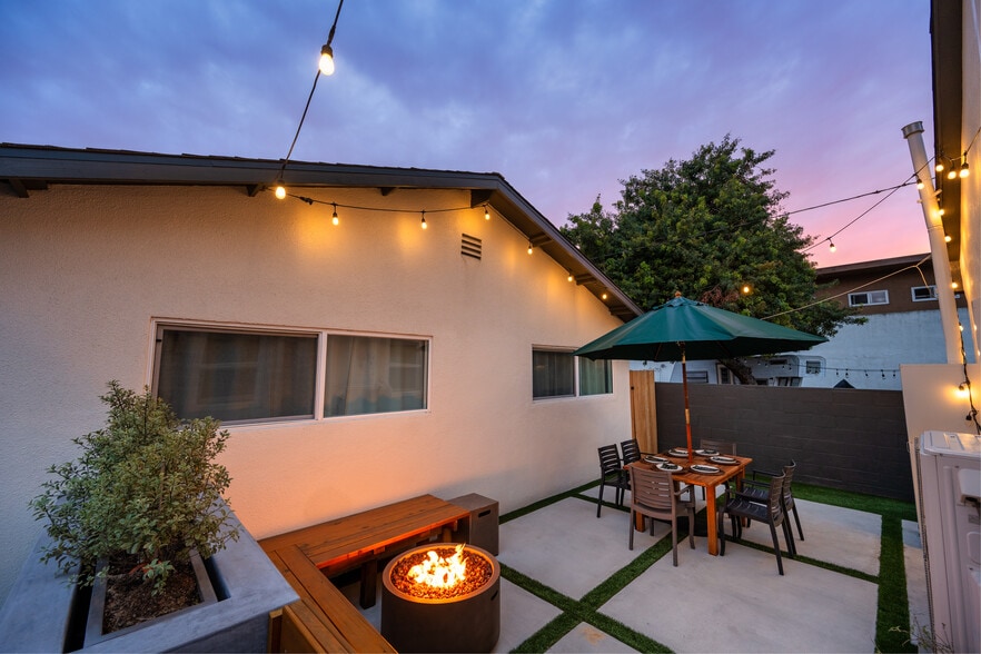 A sweet night treat outdoors - 4746 W 159th St