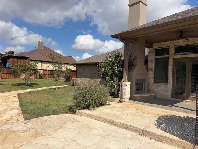 Building Photo - 337 Chisholm Trail