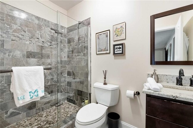 Building Photo - 582 St Charles Ave NE