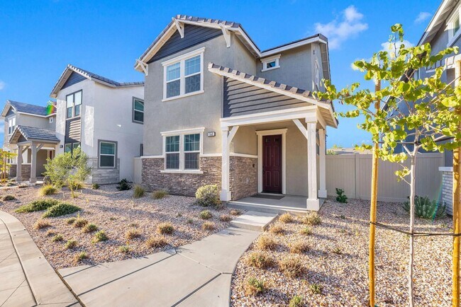 Building Photo - Eco-Friendly 3BR Home in Palmdale