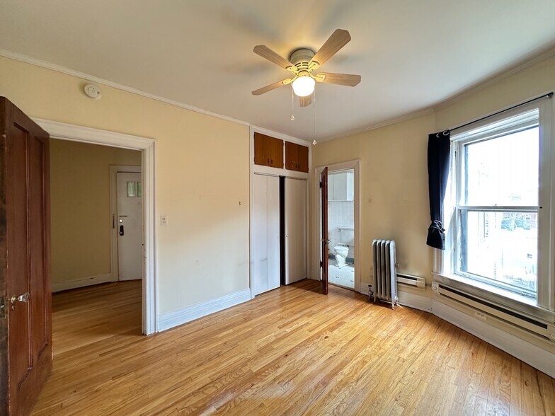 Building Photo - 943 Judson Ave