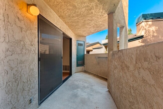 Building Photo - Stylish 1-Bed Condo with Balcony, Garage & Resort-Style Amenities in Mira Mesa