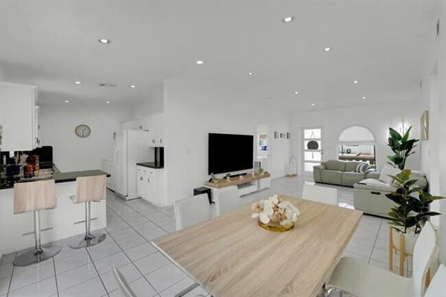 Building Photo - 17255 NW 72nd Ct