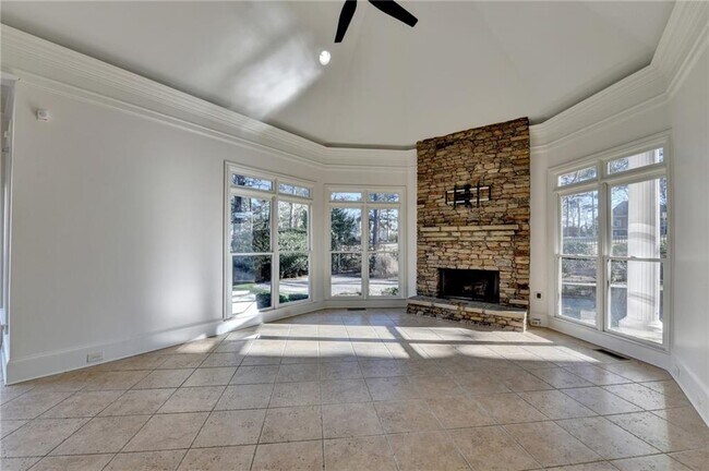 Building Photo - 7970 St Marlo Fairway Dr