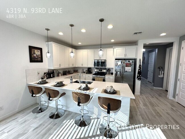 Building Photo - 4319 N 93rd Ln