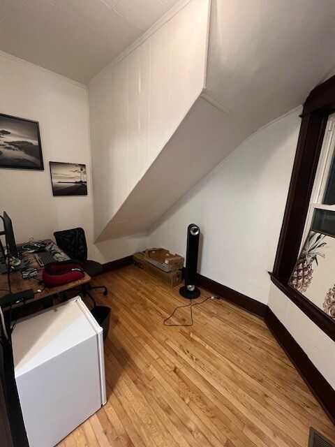 Building Photo - 1909 S May St