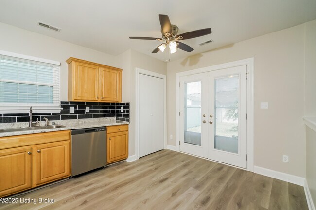 Building Photo - 9808 Brooks Bend Rd
