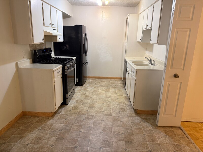 Building Photo - 2225 Loreco St