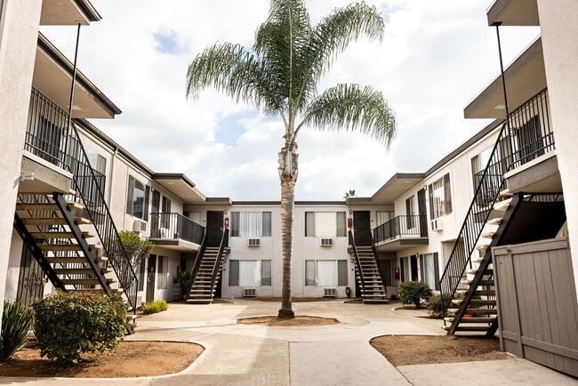 Primary Photo - Terre at 1050 Peach