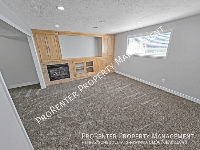 Building Photo - 1722 N 670 W