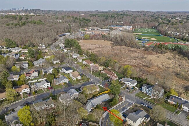 Building Photo - 66 Roosevelt Rd