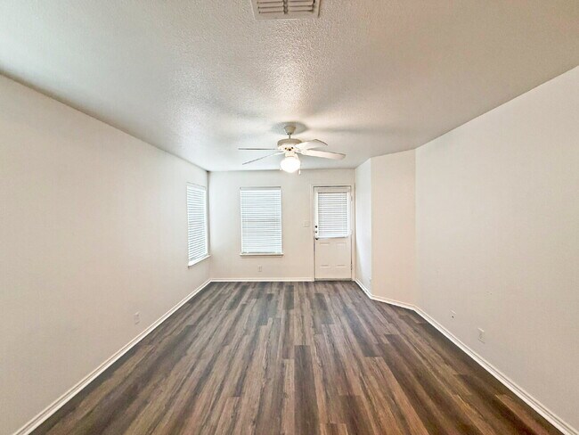 Building Photo - 3949 Wensledale Dr