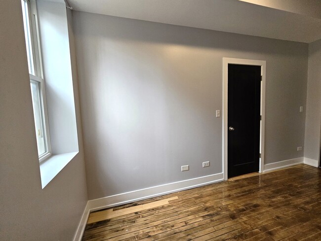 Building Photo - 3939 W Polk St
