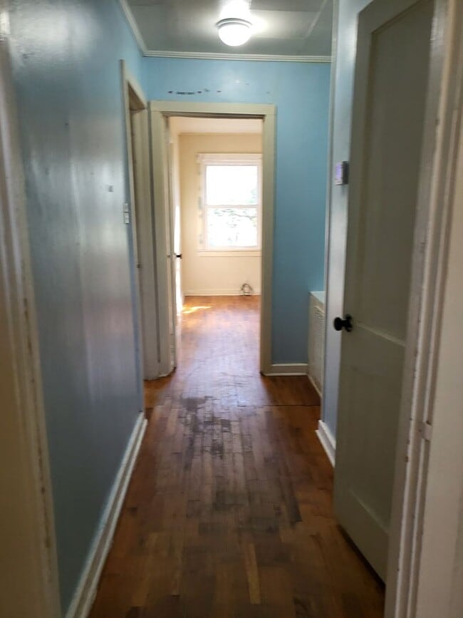 Building Photo - Cottage