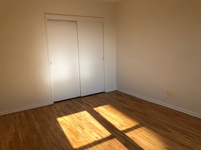 Building Photo - 10025 Queens Blvd