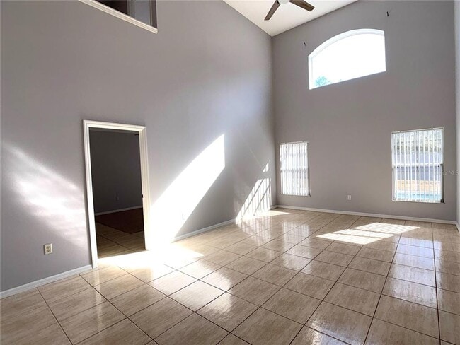 Building Photo - 732 Casterton Cir