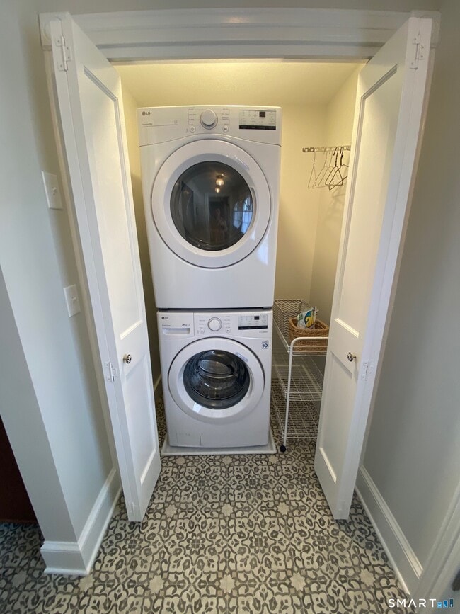 Building Photo - 34 Hurlbutt Rd