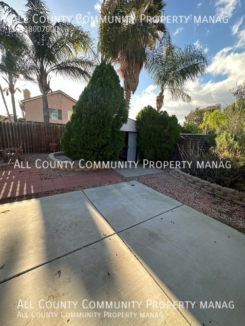 Building Photo - 1857 Creekside Dr