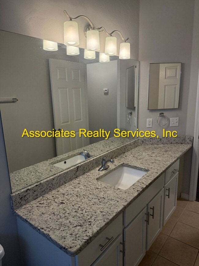 Building Photo - Spacious 4-Bedroom Home with Office in Portofino!  LOOK!