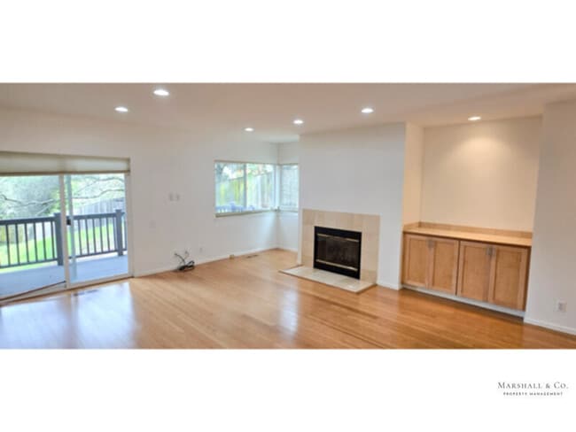 Primary Photo - 2 BR/2 BA CONDO,LG. PATIO,PORCH, BAMBOO FL...