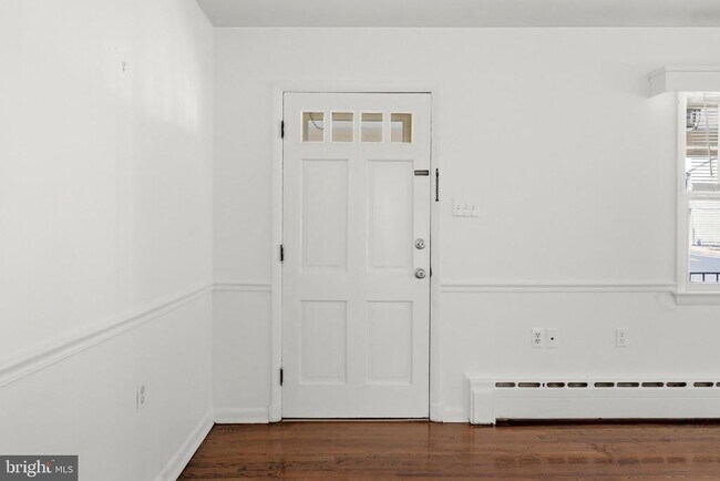 Building Photo - 31 E Germain St