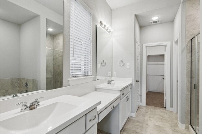 Building Photo - 1305 Swan Trl