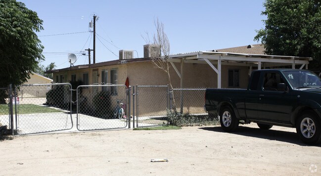 Primary Photo - 16618 Live Oak St