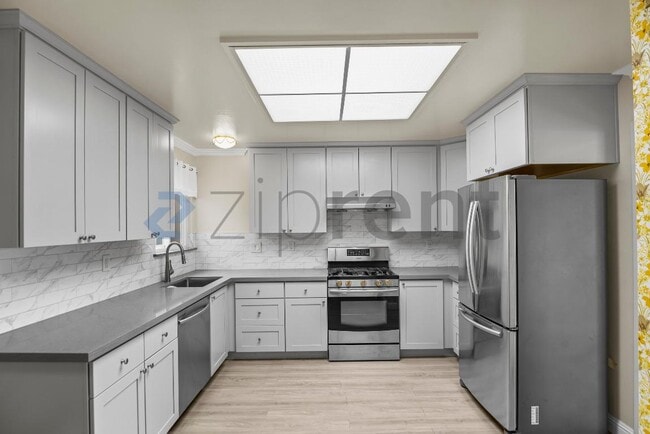 Building Photo - 78 St Marks Ct