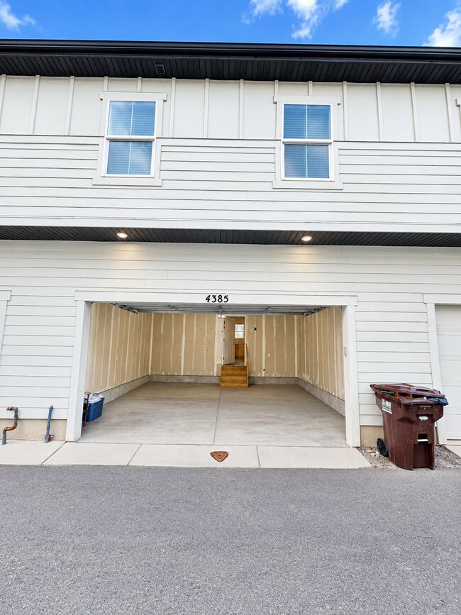 Building Photo - 4385 E Longleaf Ln