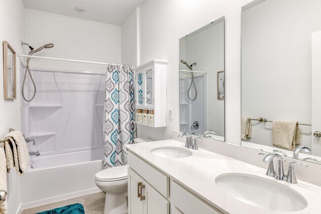 Building Photo - Beautiful 2 Bedroom, 2 Bathroom Home in St. Augustine Lakes