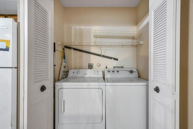 Building Photo - 2780 Norfolk Pine Ct