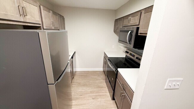 Interior Photo - 105 N Busey