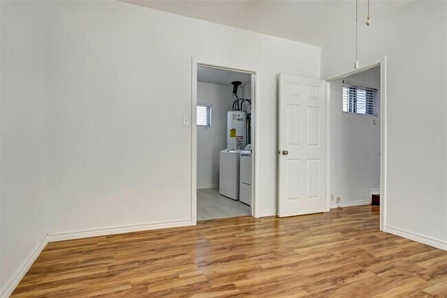 Building Photo - 1316 Zora St