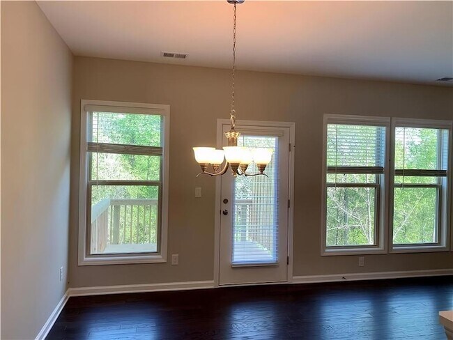 Building Photo - 1327 Elderwood Way
