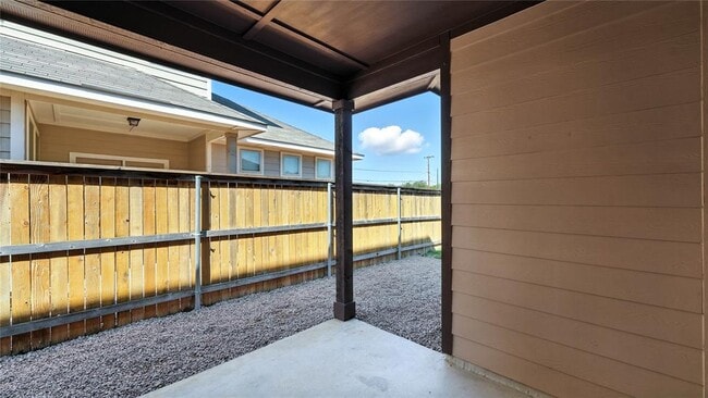 Building Photo - 719 Gristmill Dr