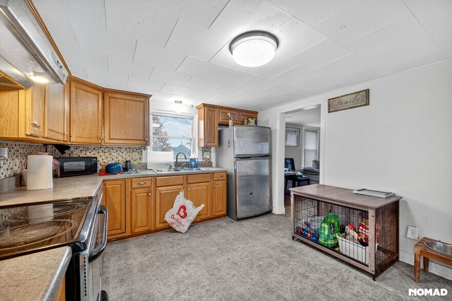 Building Photo - 53 W Broadway