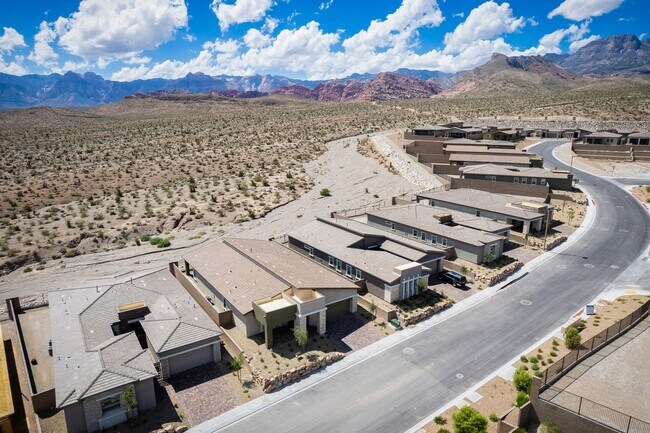 Building Photo - Single story in the exclusive master planned community of Heritage in Stonebridge!