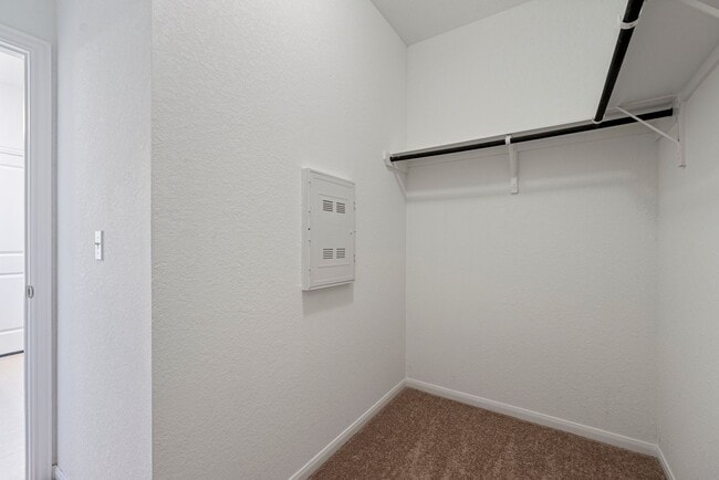 Building Photo - 149 Biscayne Dr
