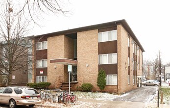 Building Photo - Varsity Management
