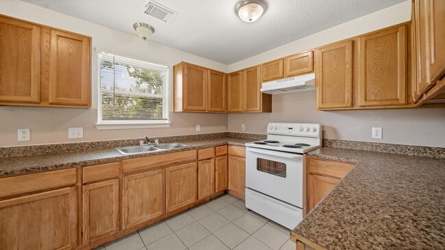 Building Photo - 2216 Avenue F